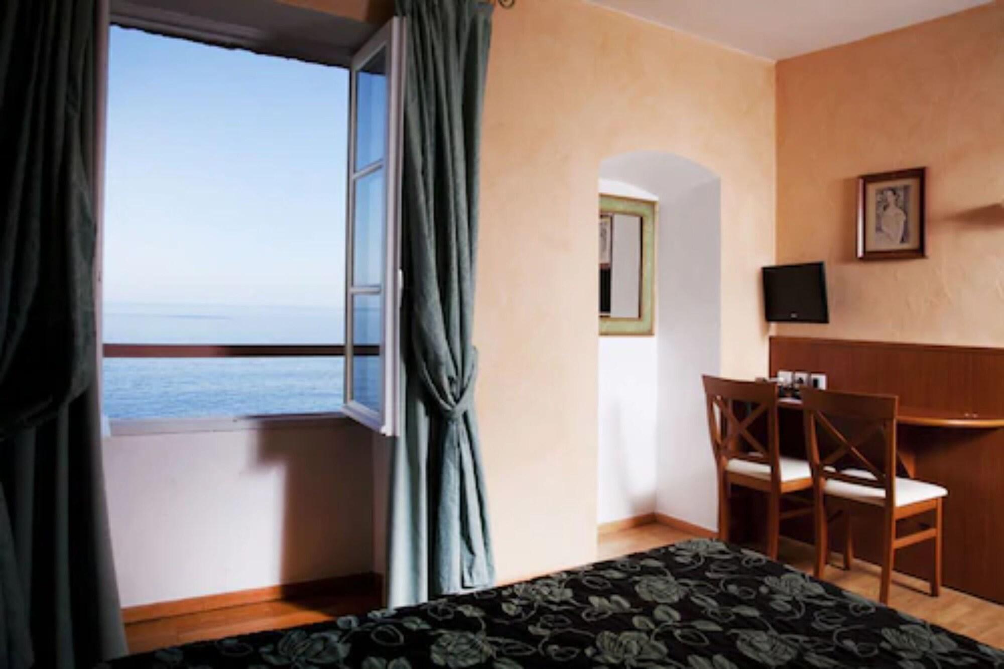 Hotel Posta Vecchia Bastia  Luaran gambar